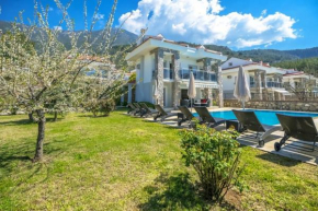 Villa Golden-Ölüdeniz'de Doğa Manzaralı Lüks Villa